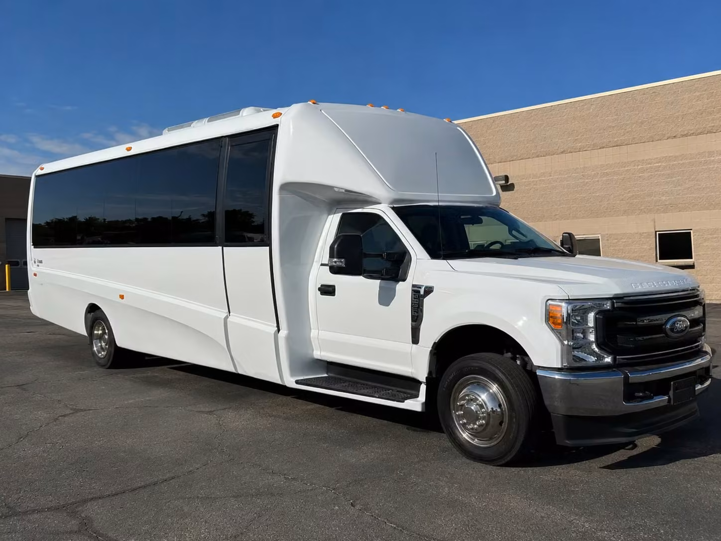 18 passenger minibus