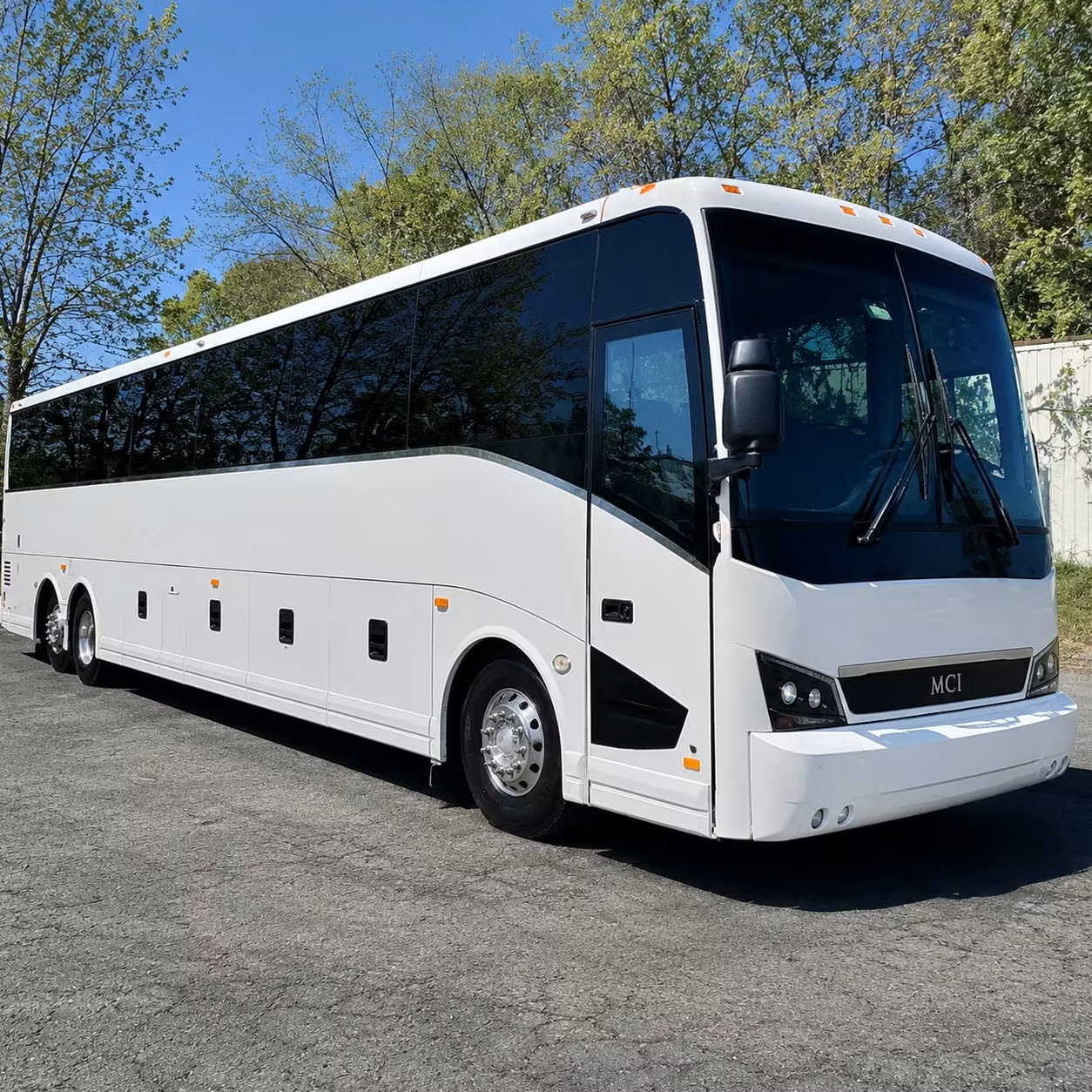 charter bus transportation for baylor university concert events in waco
